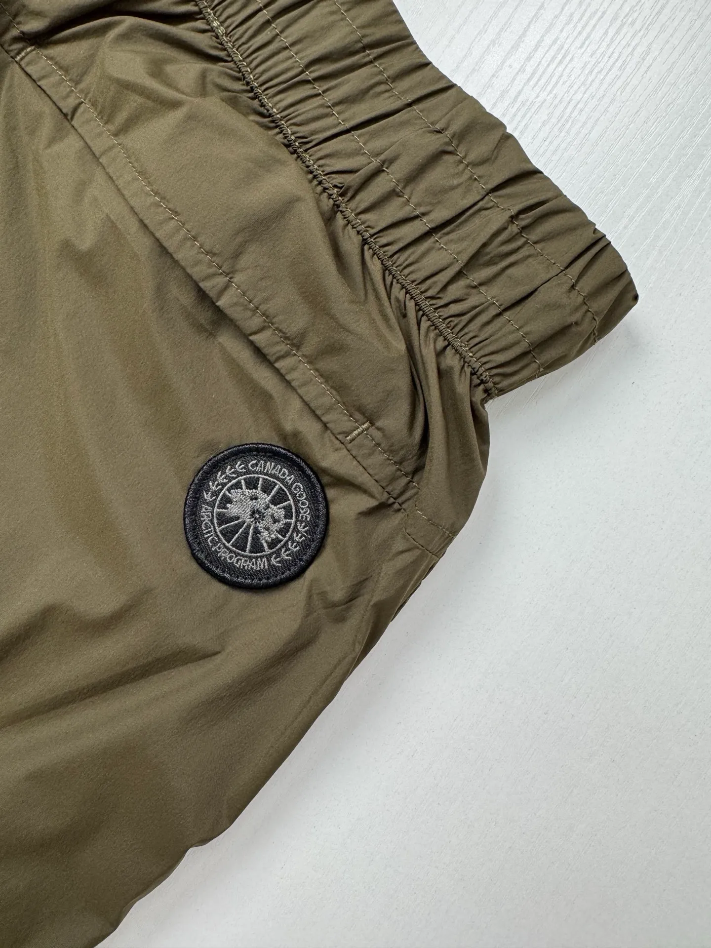 Canada Goos ， ， 3D ， 12 /cm²， 、 、 ， ； Size：S/M/L/XL